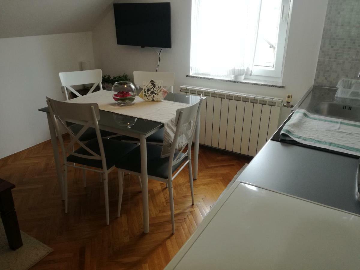 Apartman Jasmin Lejlighed Čatrnja Eksteriør billede