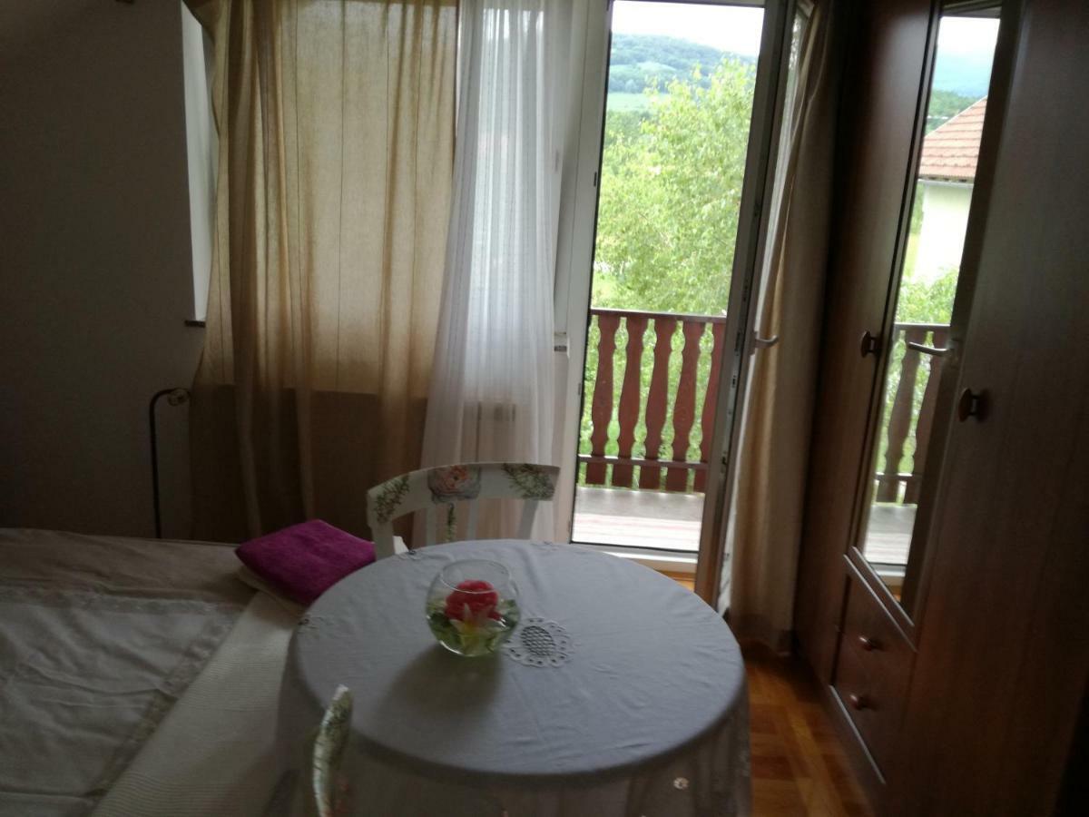Apartman Jasmin Lejlighed Čatrnja Eksteriør billede